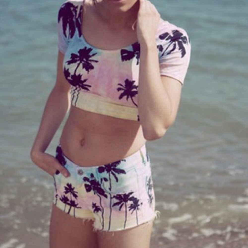 CarMar Cut-Off Shorts‎